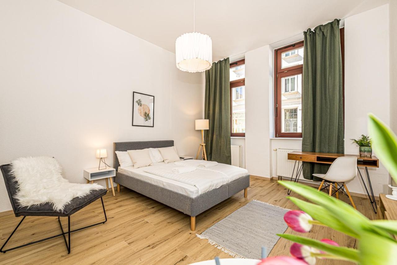 Ruhige Und Stilvolle Wohnung Am Clara-Zetkin-Park Лейпциг Екстер'єр фото