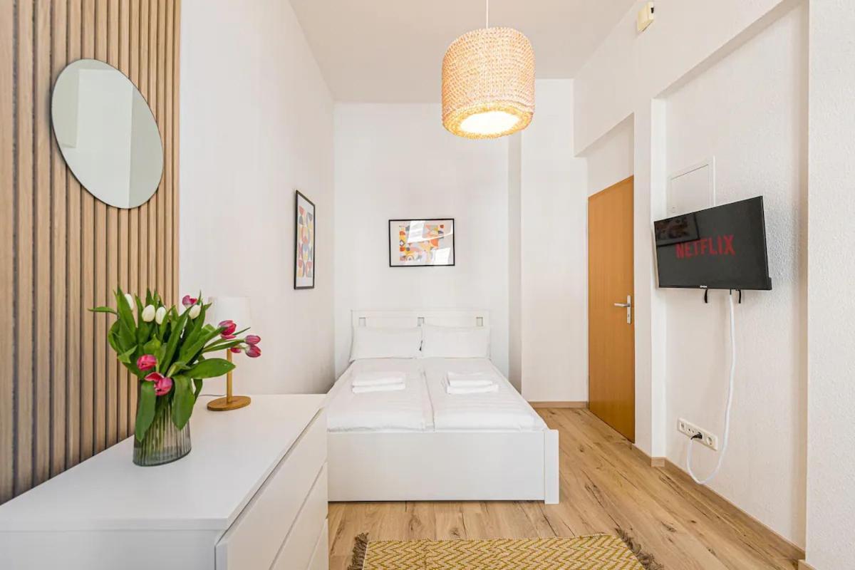 Ruhige Und Stilvolle Wohnung Am Clara-Zetkin-Park Лейпциг Екстер'єр фото
